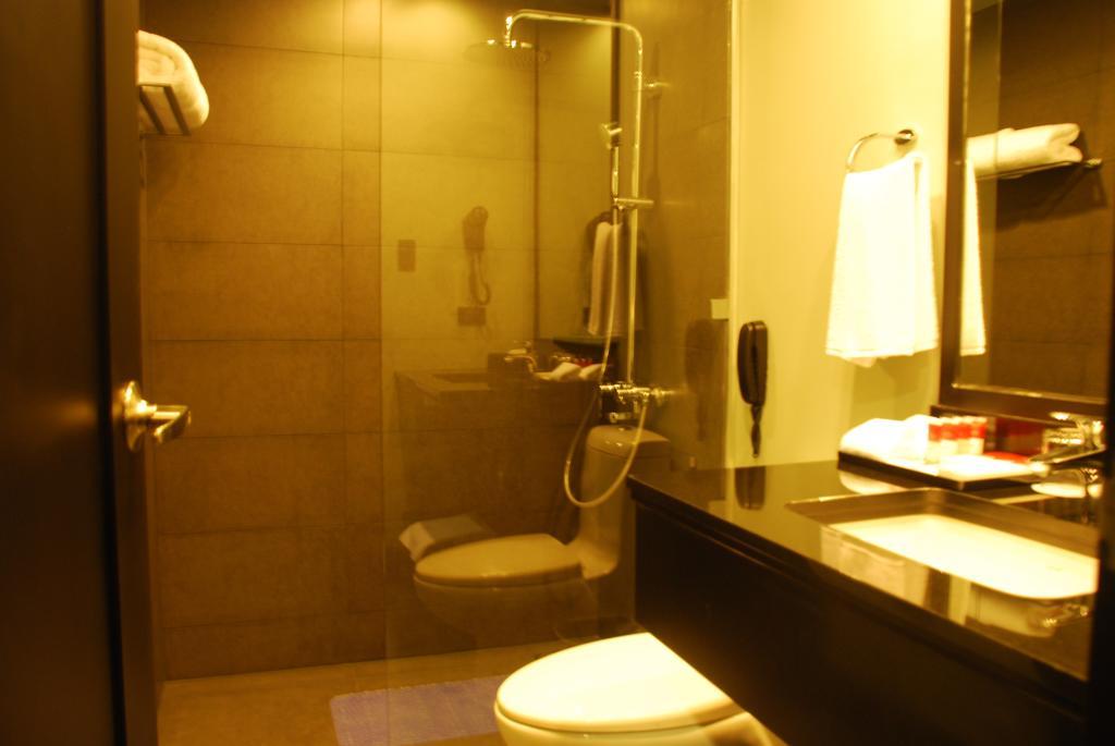 Amelie Hotel Manilla Buitenkant foto