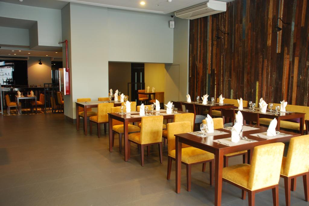 Amelie Hotel Manilla Buitenkant foto