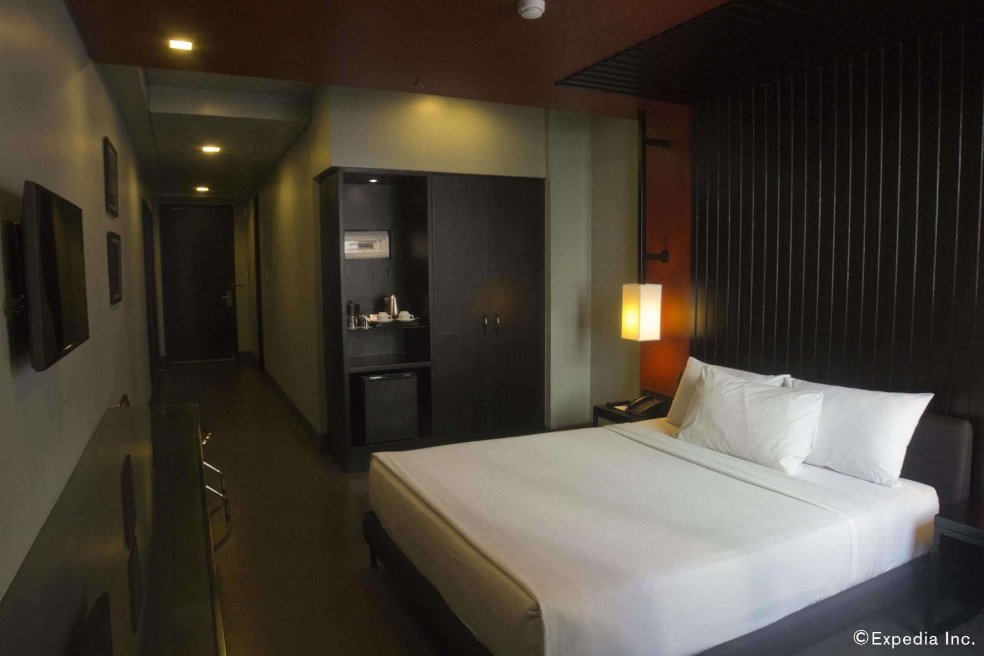 Amelie Hotel Manilla Buitenkant foto