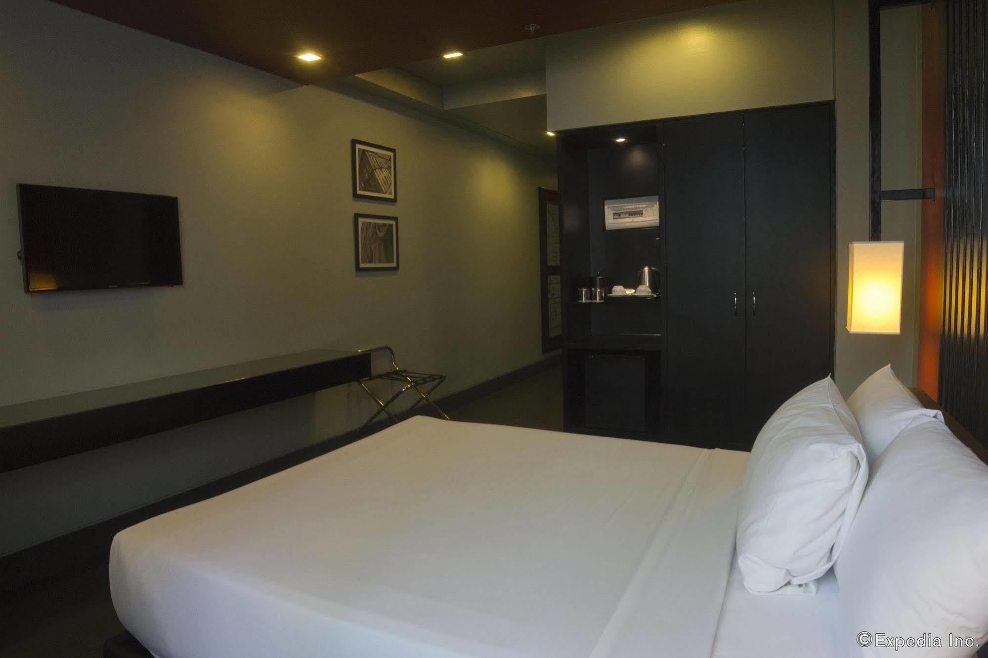 Amelie Hotel Manilla Buitenkant foto