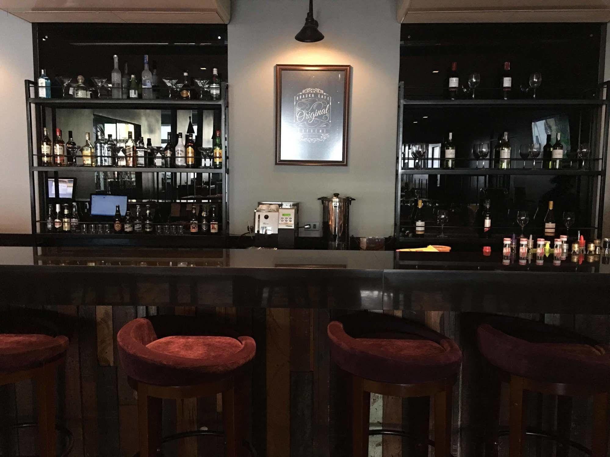 Amelie Hotel Manilla Buitenkant foto