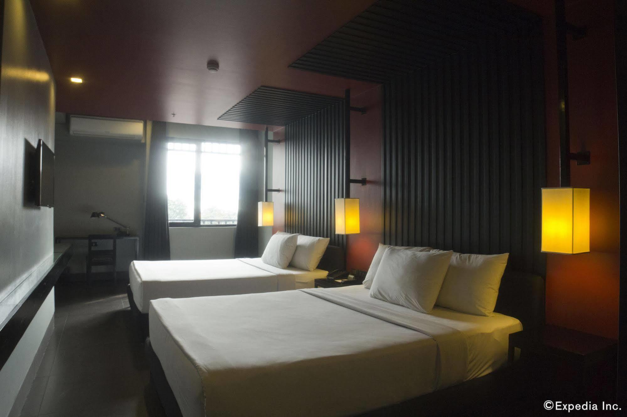Amelie Hotel Manilla Buitenkant foto