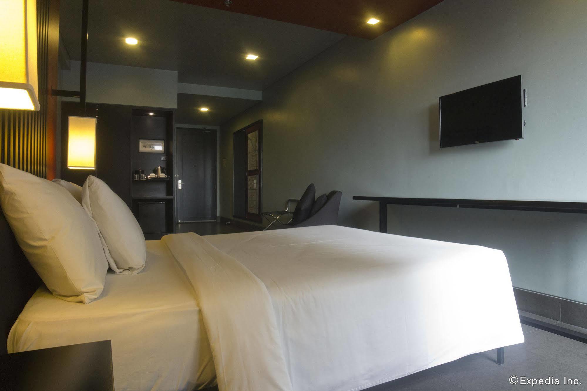 Amelie Hotel Manilla Buitenkant foto