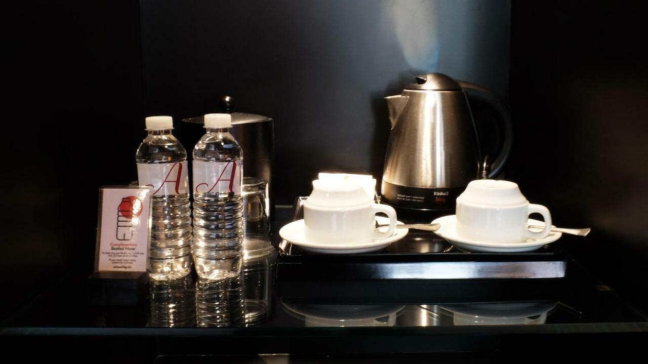 Amelie Hotel Manilla Buitenkant foto