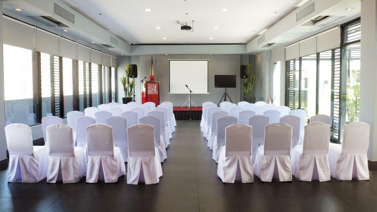 Amelie Hotel Manilla Buitenkant foto