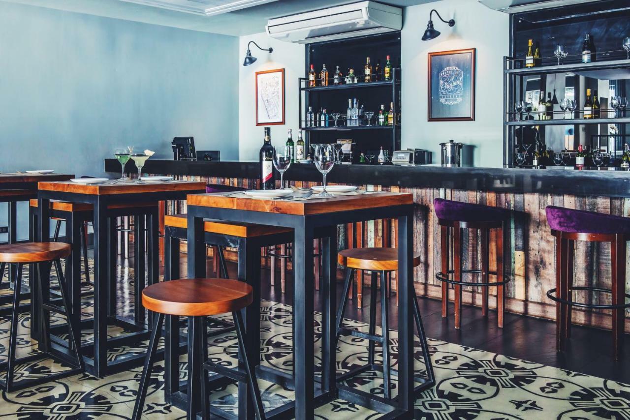 Amelie Hotel Manilla Buitenkant foto